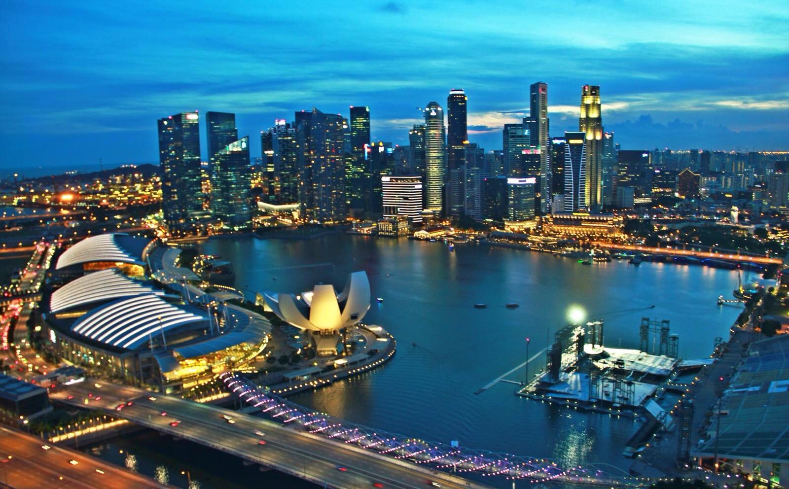 新加坡10月非石油类出口同比大跌12%为7个月