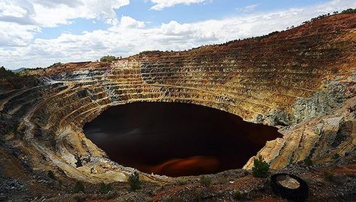 罢工潮愈演愈烈 秘鲁最大铜矿工人无期限罢工