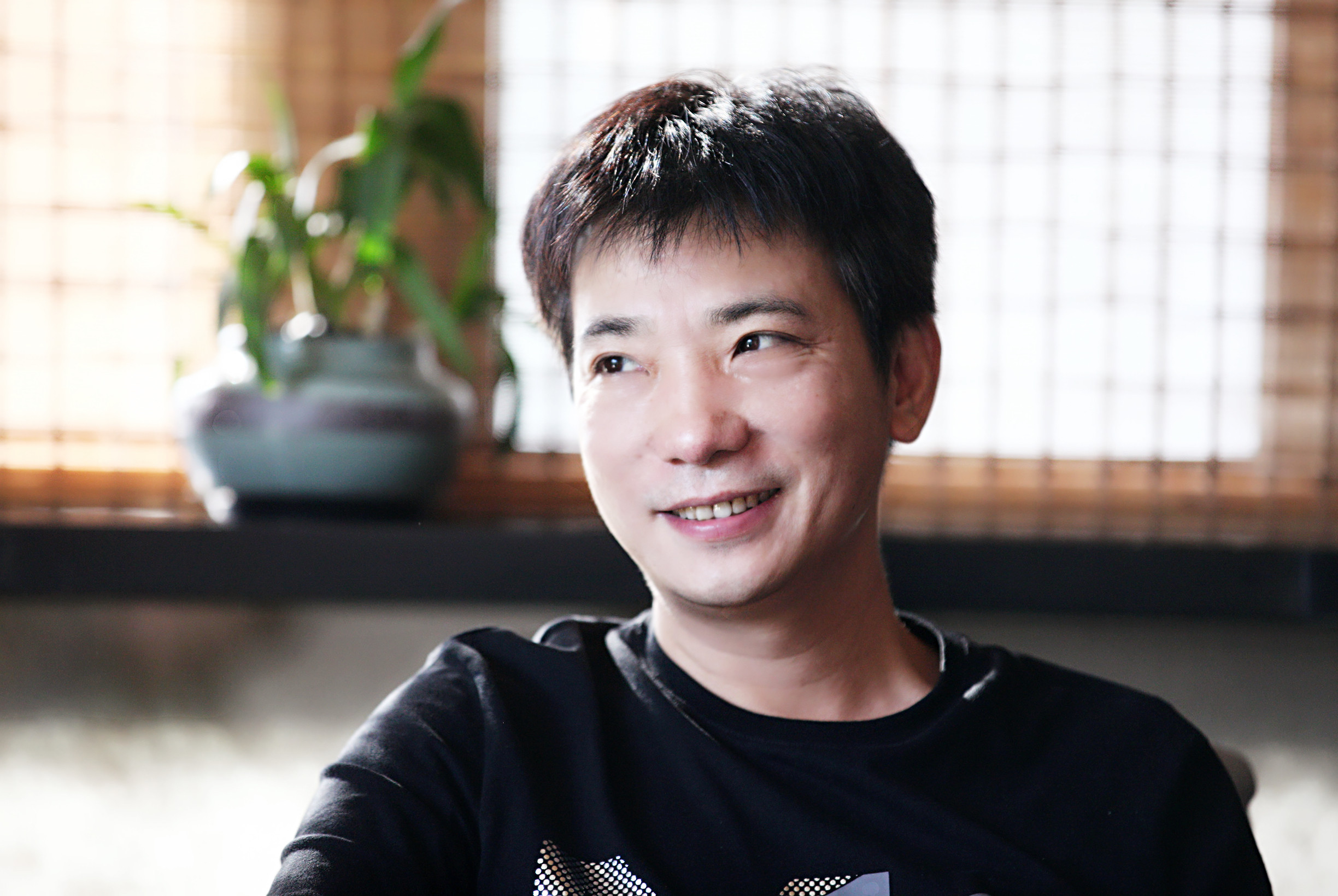 总编对话美图(01357)蔡文胜:让美图成为全球最懂美的科技公司