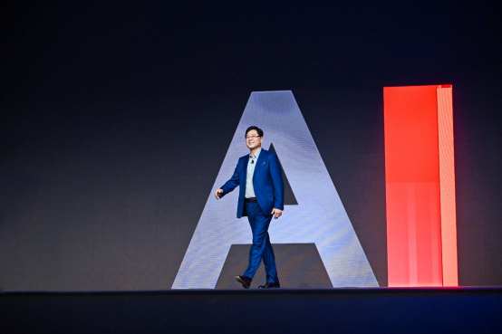 联想Tech World：人类与AI协同进化的历史性转折点