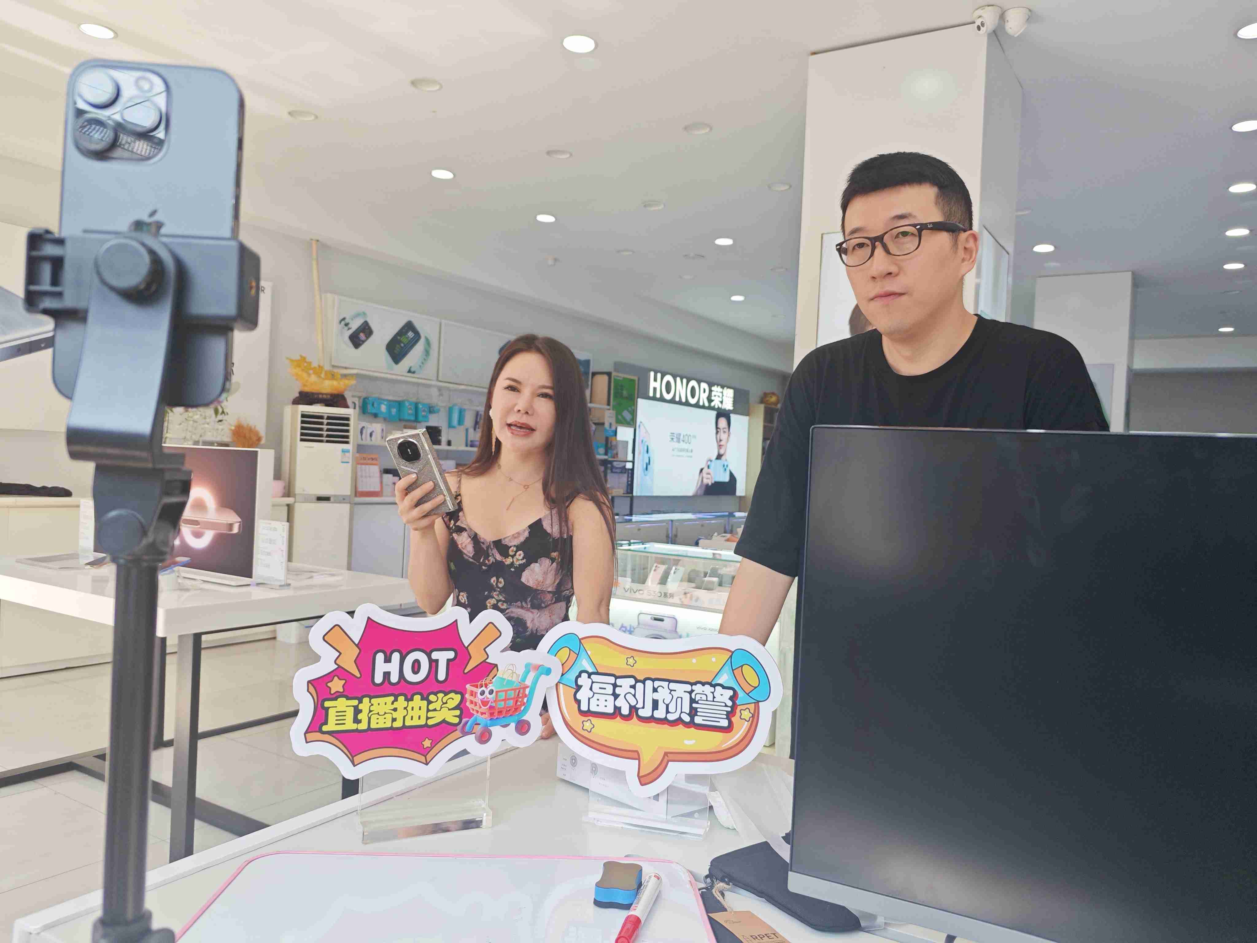 同步服务品牌与零售店 汇通达(09878)即时零售+AI助力销量倍增