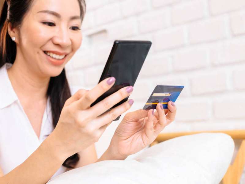 特朗普呼籲信用卡利率10%封頂!信用卡及髮卡機構相關美股盤前普跌