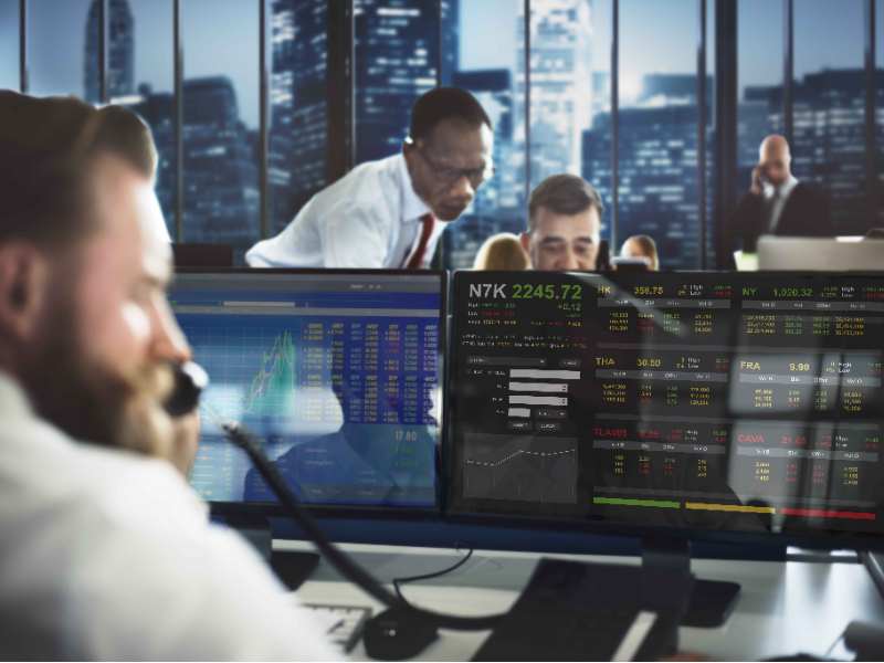 美股异动 | 博通(AVGO.US)跌逾4% 偿债压力引发投资者担忧