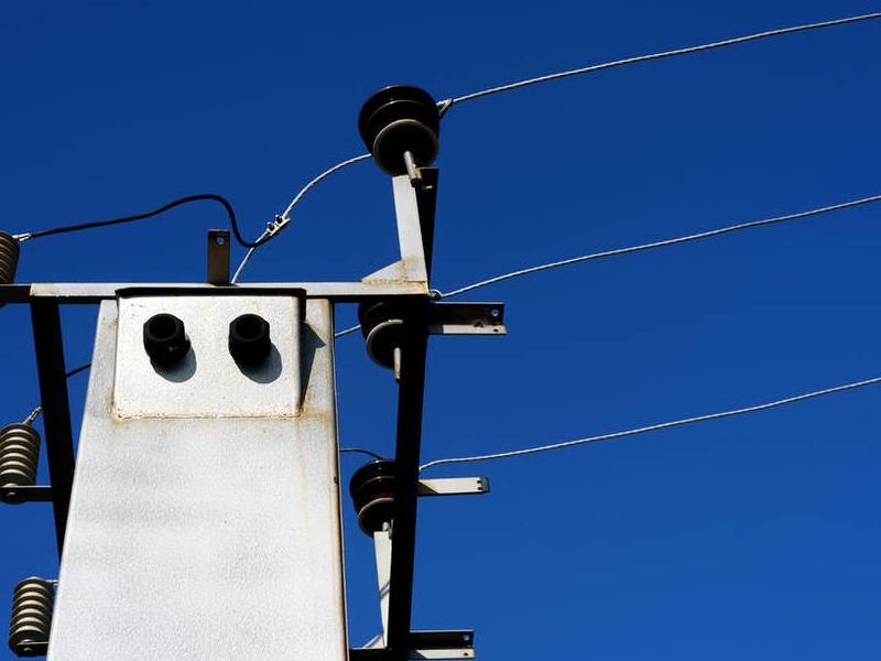 港股异动 | 电力设备股早盘走高 东方电气(01072)涨超6% 国家电网披露4万亿计划