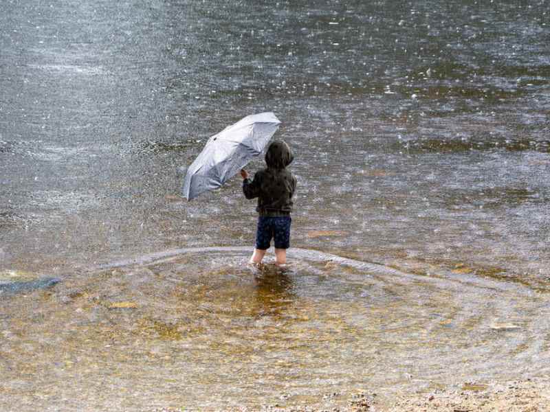 港股异动 | 重塑能源(02570)再跌超4% 股价再创上市新低 拟折让约18%配股集资2.65亿港元