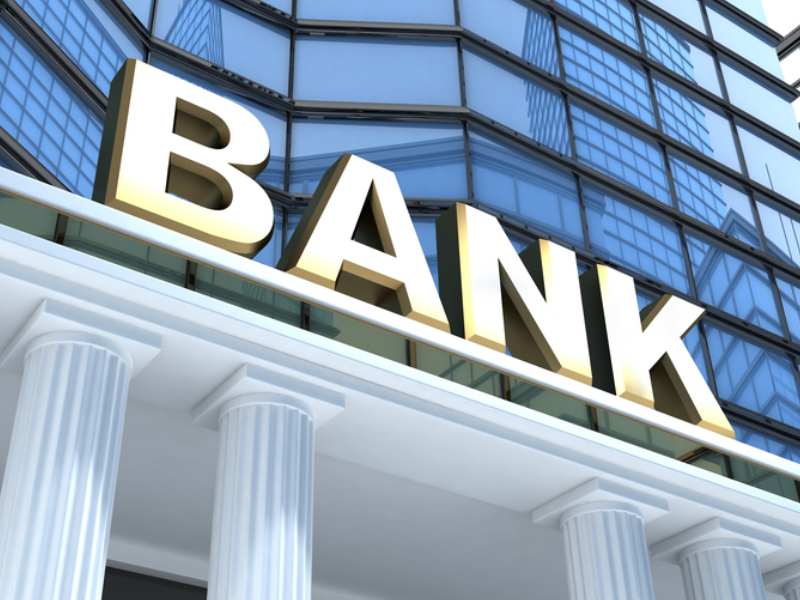 小摩:预计内银今年股价上升 惟流动性顺风中相对落后 升民行(01988)评级至“增持”