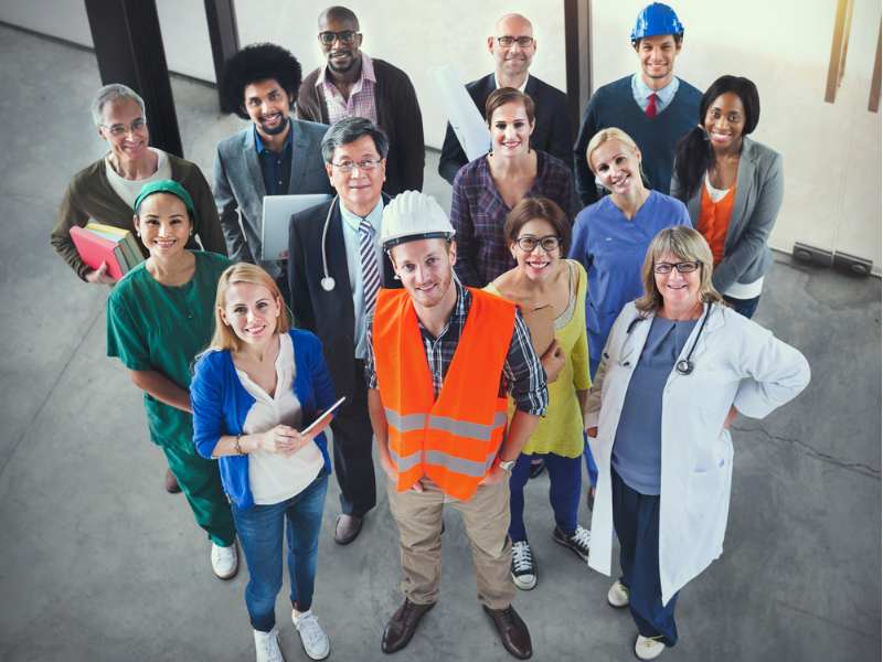 大摩:料中海物業(02669)股價未來60日下行 盈利預警或削派息