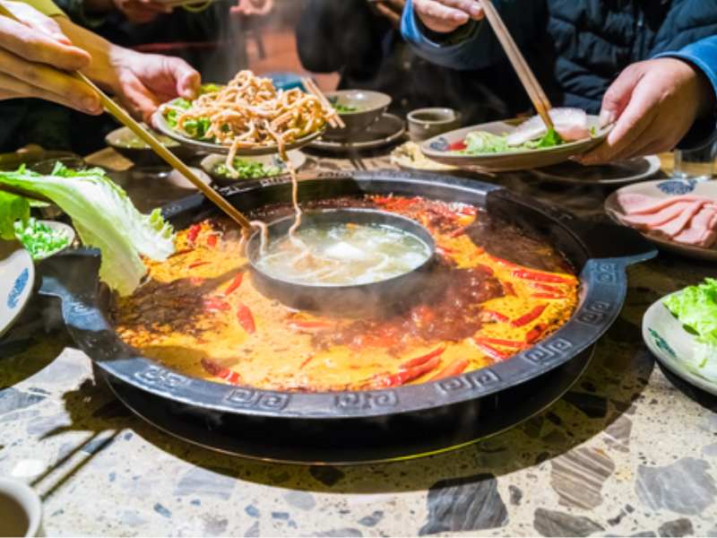 港股異動 | 海底撈(06862)午前漲超3% 花旗對創始人張勇重掌海底撈CEO看法正面