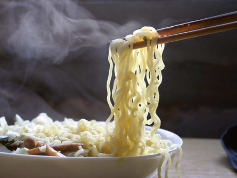 港股異動 | 遇見小面(02408)漲近4% 預計2025年利潤最高同比增長89.5%