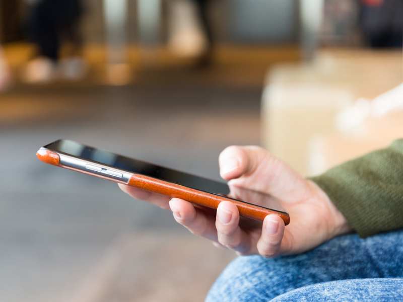 港股異動 | 舜宇光學(02382)盈喜後漲超4% 預期25年度股東應占溢利同比增加至多75%