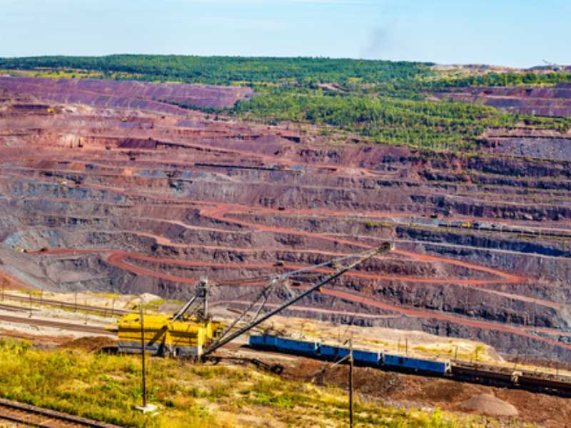 小摩看漲北美黃金礦業前景:巴里克(B.US)獲“增持”評級,伊格爾(AEM.US)因估值飽和暫列“中性”