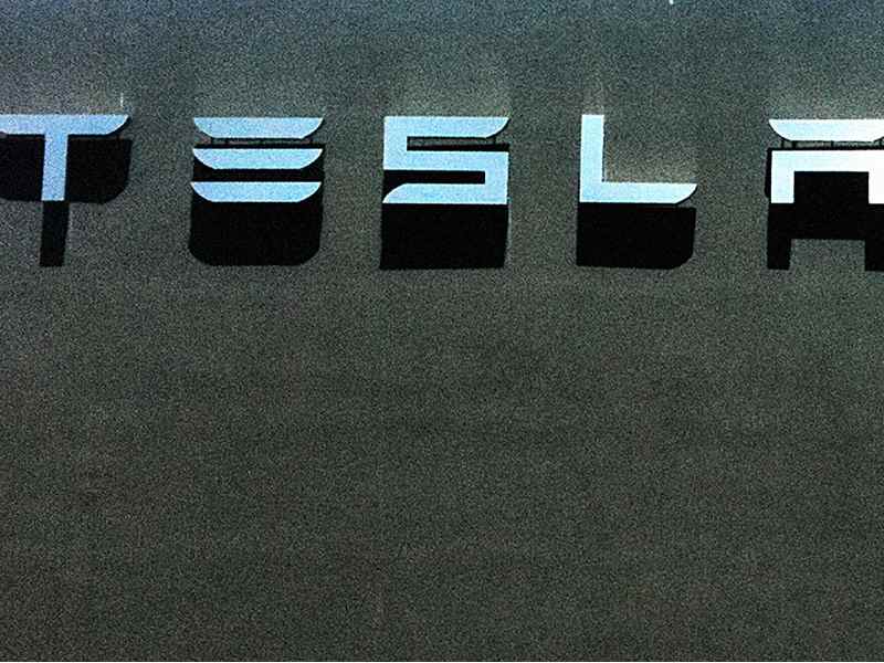 美股異動 | 特斯拉(TSLA.US)漲逾4% 豪擲200億美元加碼AI和機器人賽道