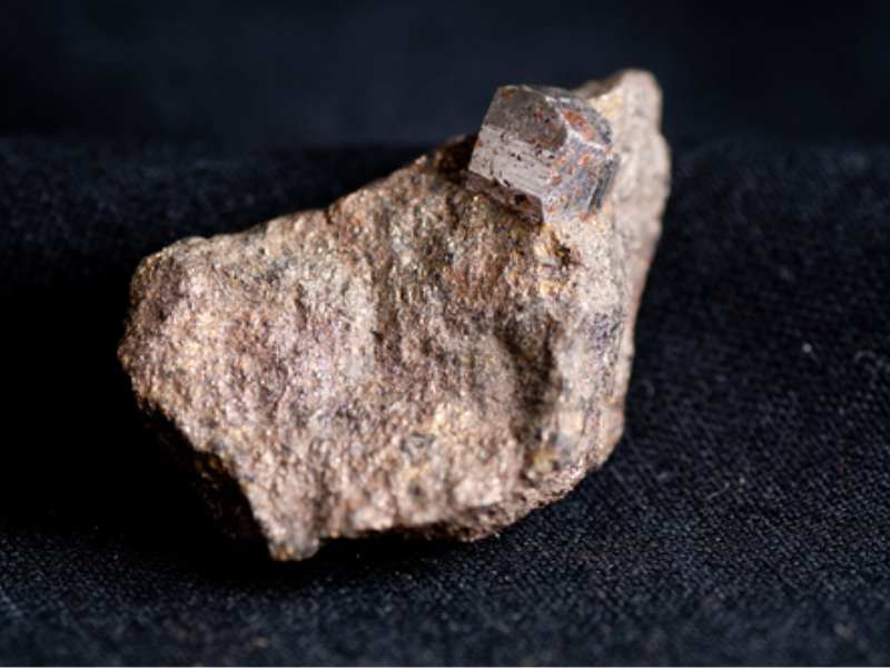 港股異動 | 佳鑫國際資源(03858)漲超5% 股價再創新高 預計全年扭虧爲盈賺超3億港元