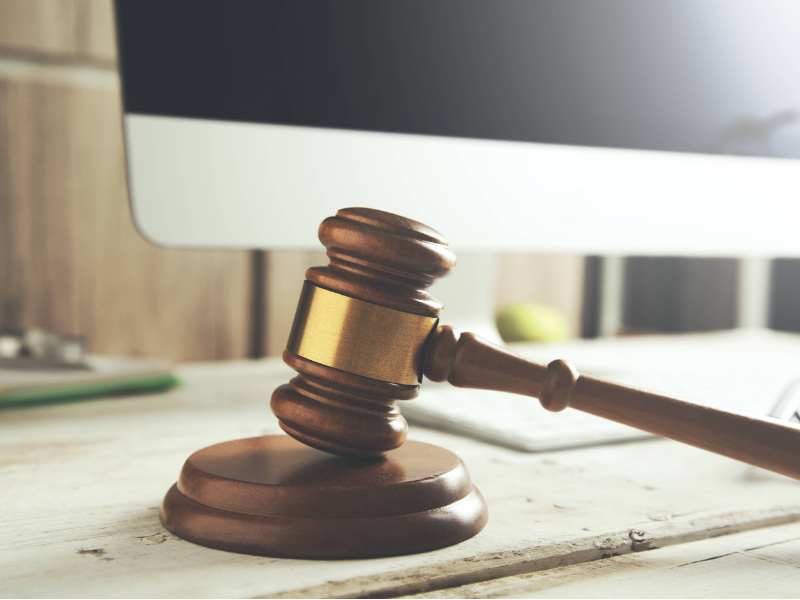 虛假交易六家香港上市公司股份 個人投資者被判處220小時社會服務令