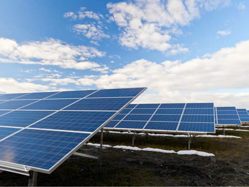 港股異動 | 光伏股集體走低 銀漿漲價推升組件價格 機構稱一季度訂單能見度仍顯不足