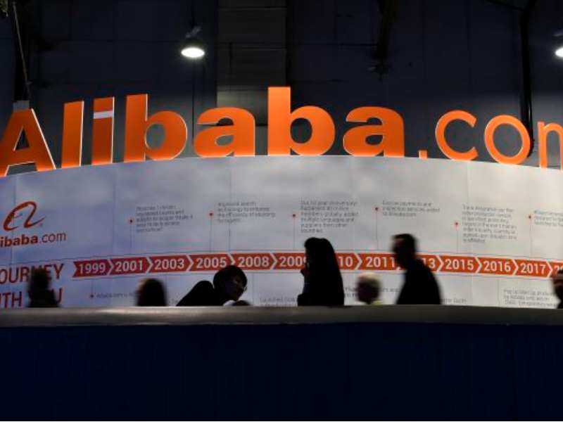 美股異動 | 阿里巴巴(BABA.US)盤前跌逾3% 官方引導互聯網平臺防範反壟斷合規風險