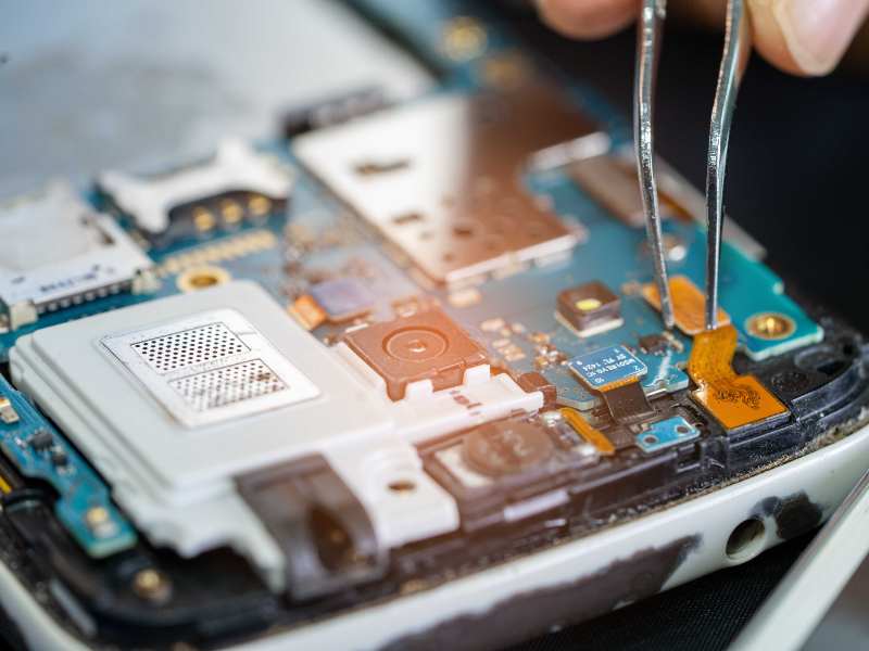 港股異動 | 丘鈦科技(01478)漲超5% 1月手機攝像頭模組銷量4148.2萬件 同比增加19.5%