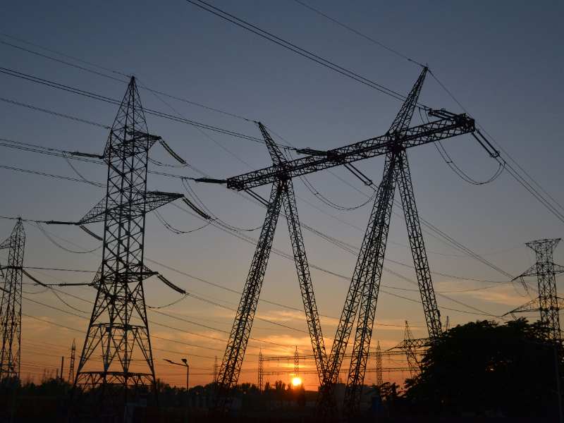 港股異動 | 電力設備股逆市上揚 海外電力供需缺口顯著 機構看好國內內燃機及相關產業鏈出海
