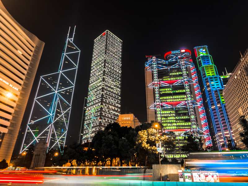 港股異動 | 信和置業(00083)跌近4% 中期股東應占溢利同比減少15.77% 短期內對增加派息持更開放態度