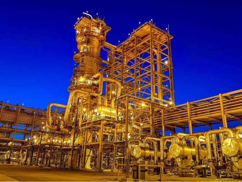 高盛:油价上行风险增加 若霍尔木兹海峡长期受阻或升至历史高位