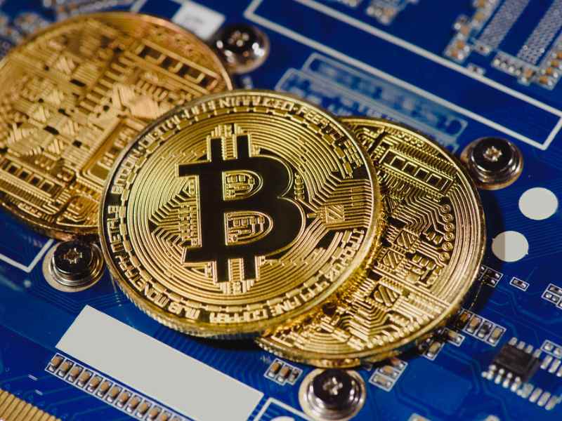 ETF異動 | 加密貨幣ETF全線走低 Strategy首度出貨疊加中東地緣風險 比特幣跌破67000美元