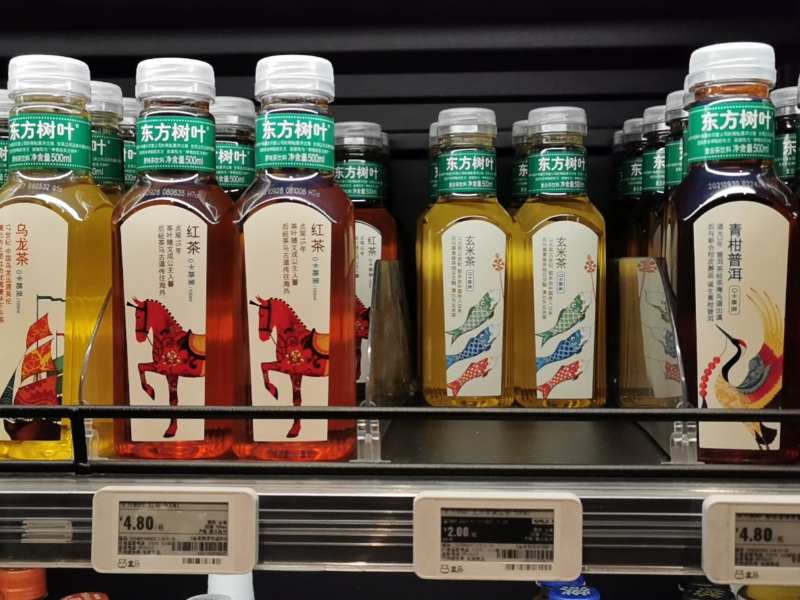 美银证券:中国饮料业成本压力缓解 但增长阻力犹存 农夫山泉(09633)为首选