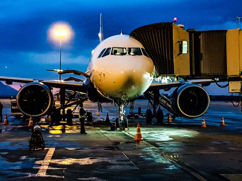 里昂:升国泰航空(00293)评级至“跑赢大市” 上调目标价至16.4港元