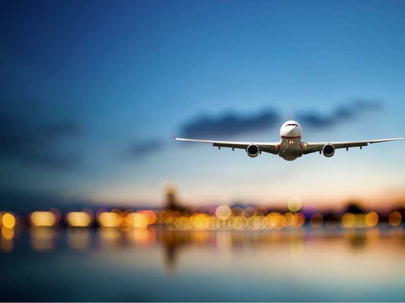 港股异动 | 航空股涨幅居前 美伊暂停互袭油价大幅下跌 航司经营策略改善可期